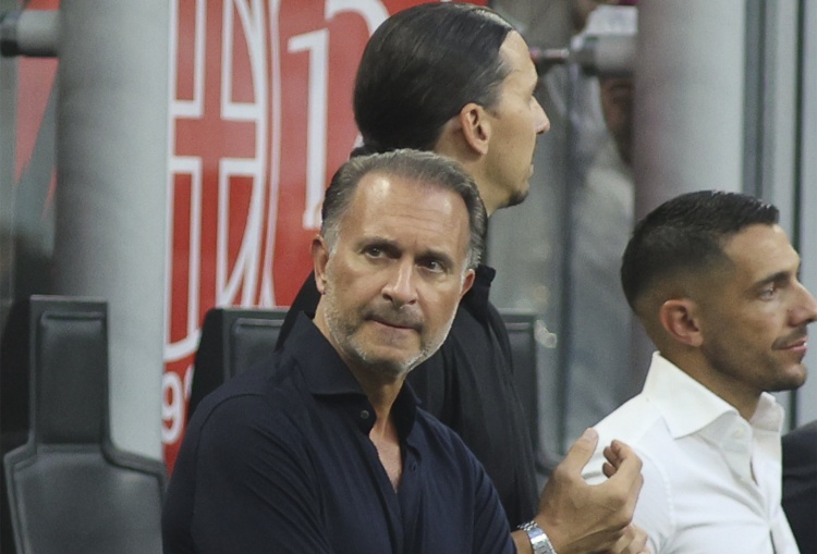 500彩票网平台-米体：米兰老板卡迪纳莱与管理层和囧叔会面，他上次回米兰是前年