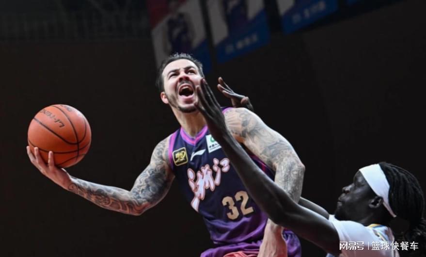 500彩票网直播官方-CBA最滑稽一幕诞生！广东克星入选全明星后被裁：这下篮协该懵了