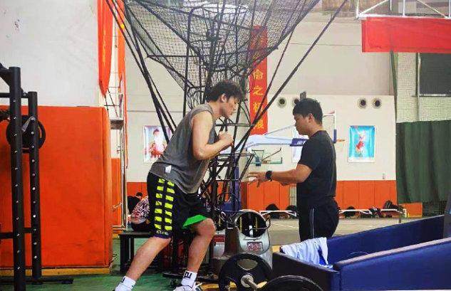 500彩票网赛事集团-仅一墙之隔，丁彦雨航与山东队却再次上演隔空喊话